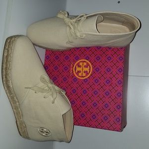 Tory Burch sz 11. Rios Espadrille Lace Up Bootie C
